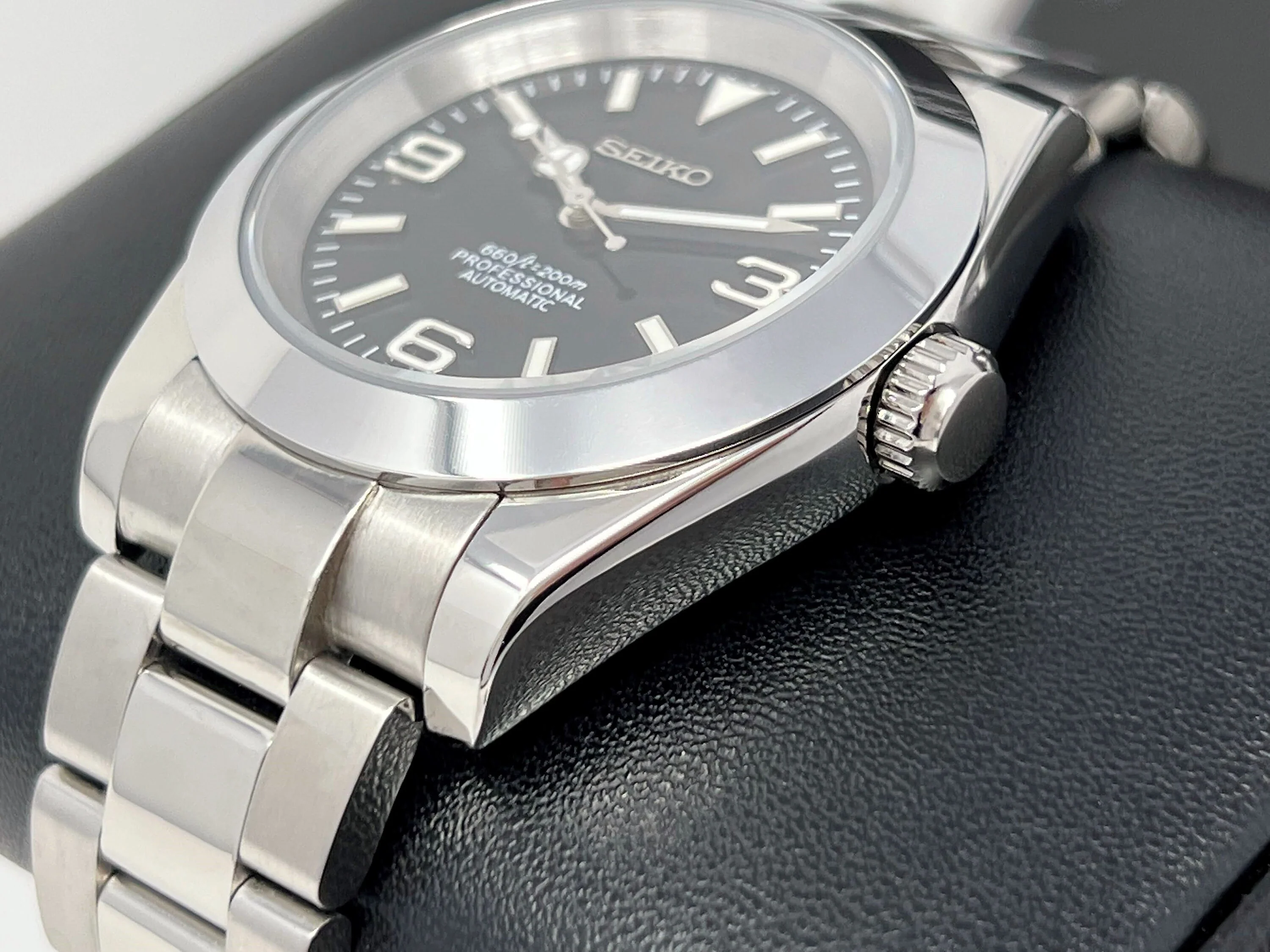 Luxury Black Exp - Image 4