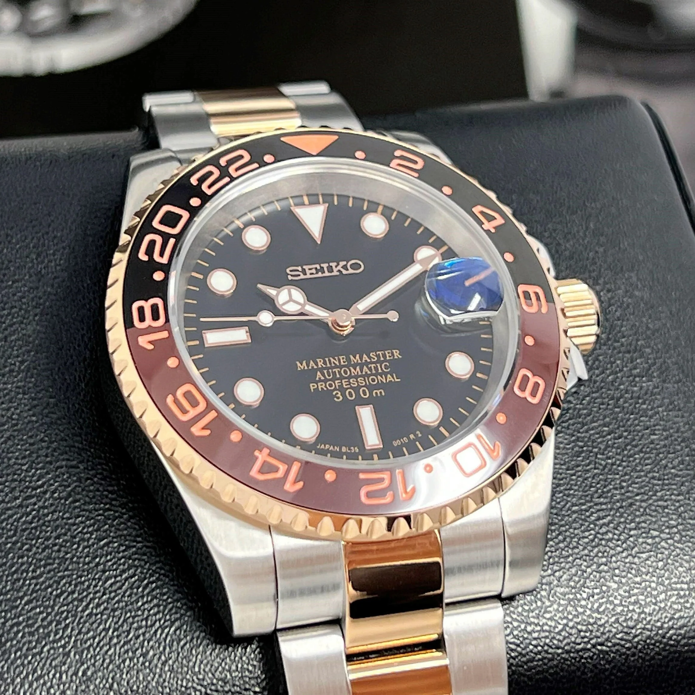 Rootbeer GMT Two Tone - Image 6