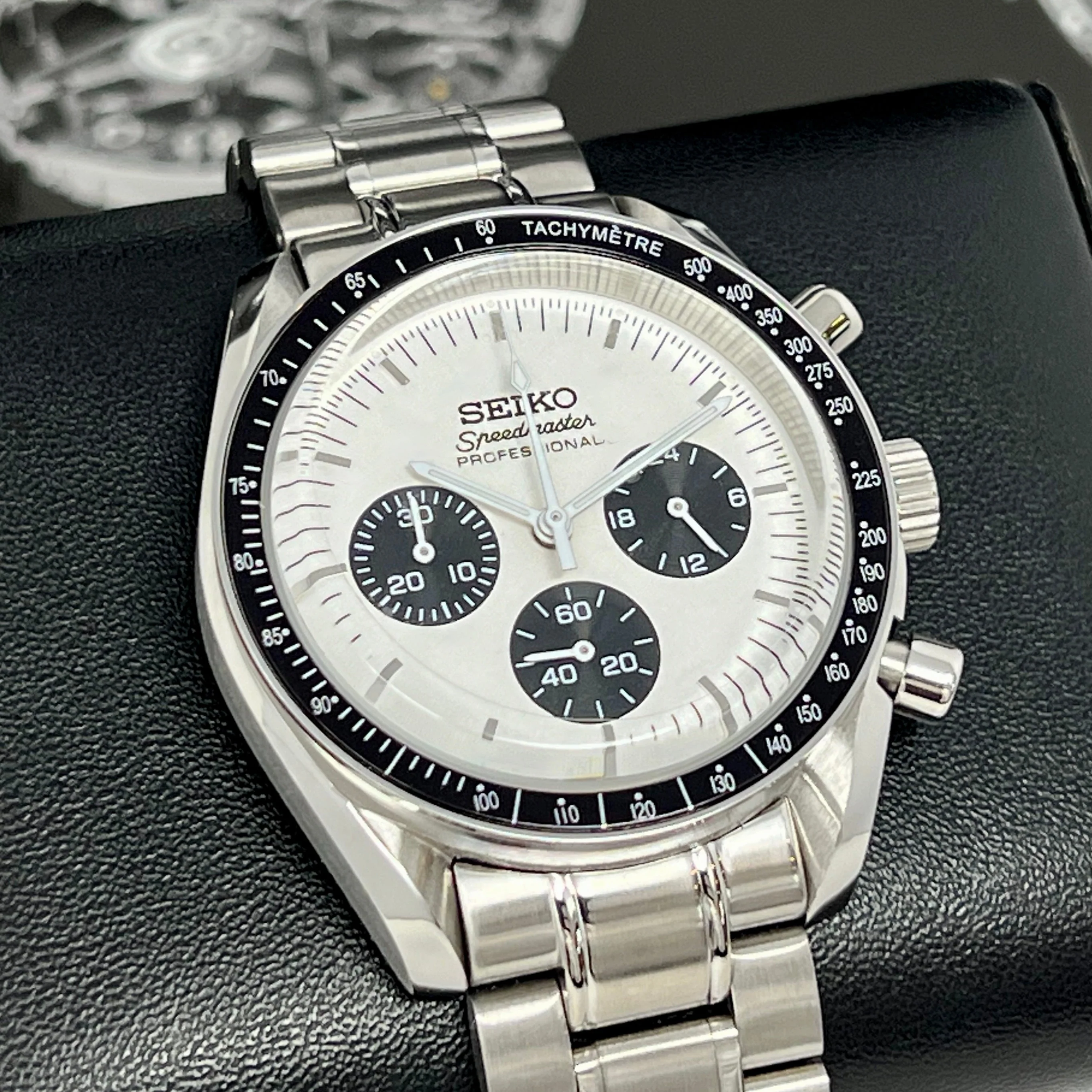 Custom Speedy White Panda - Image 4