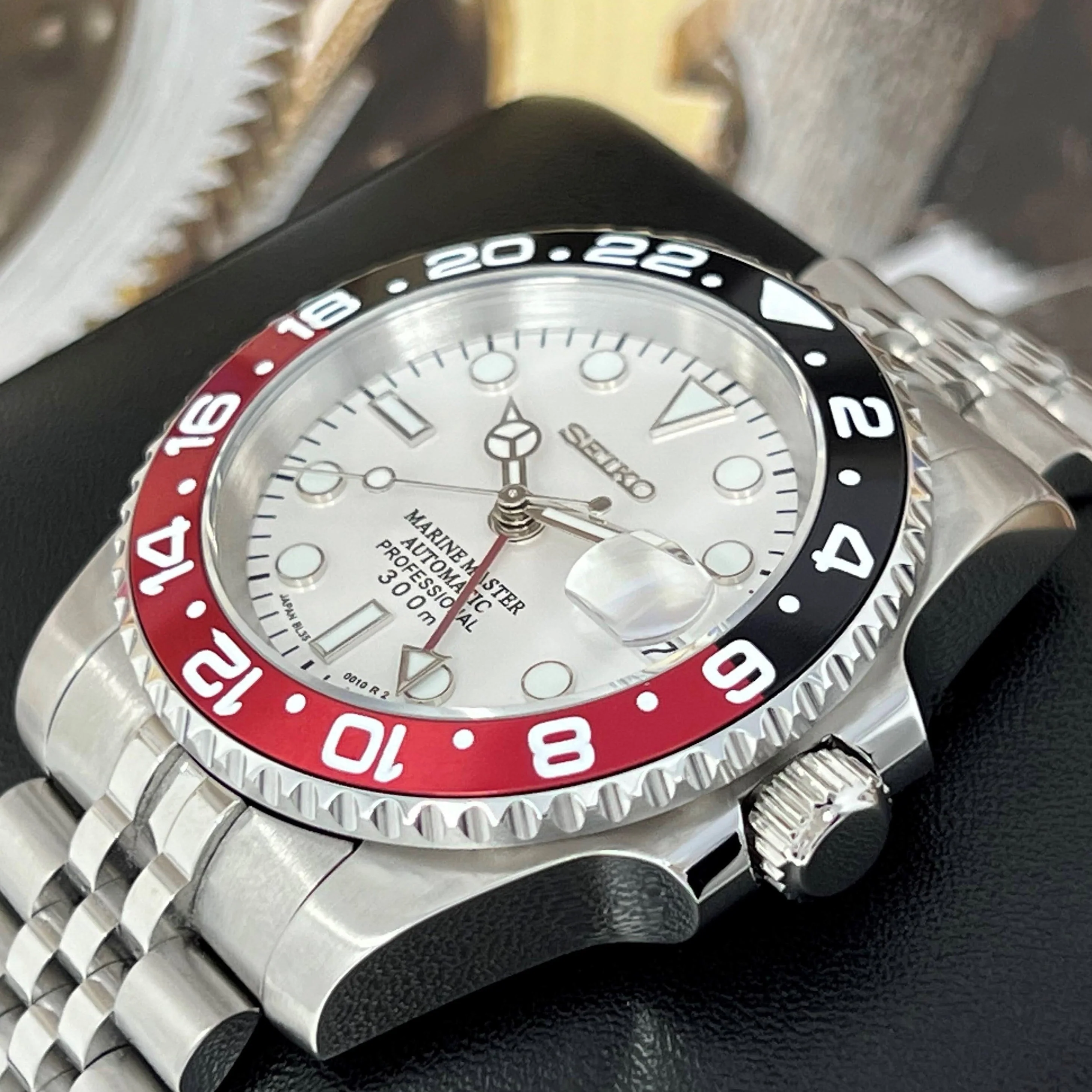 White Coke Full GMT - Image 3