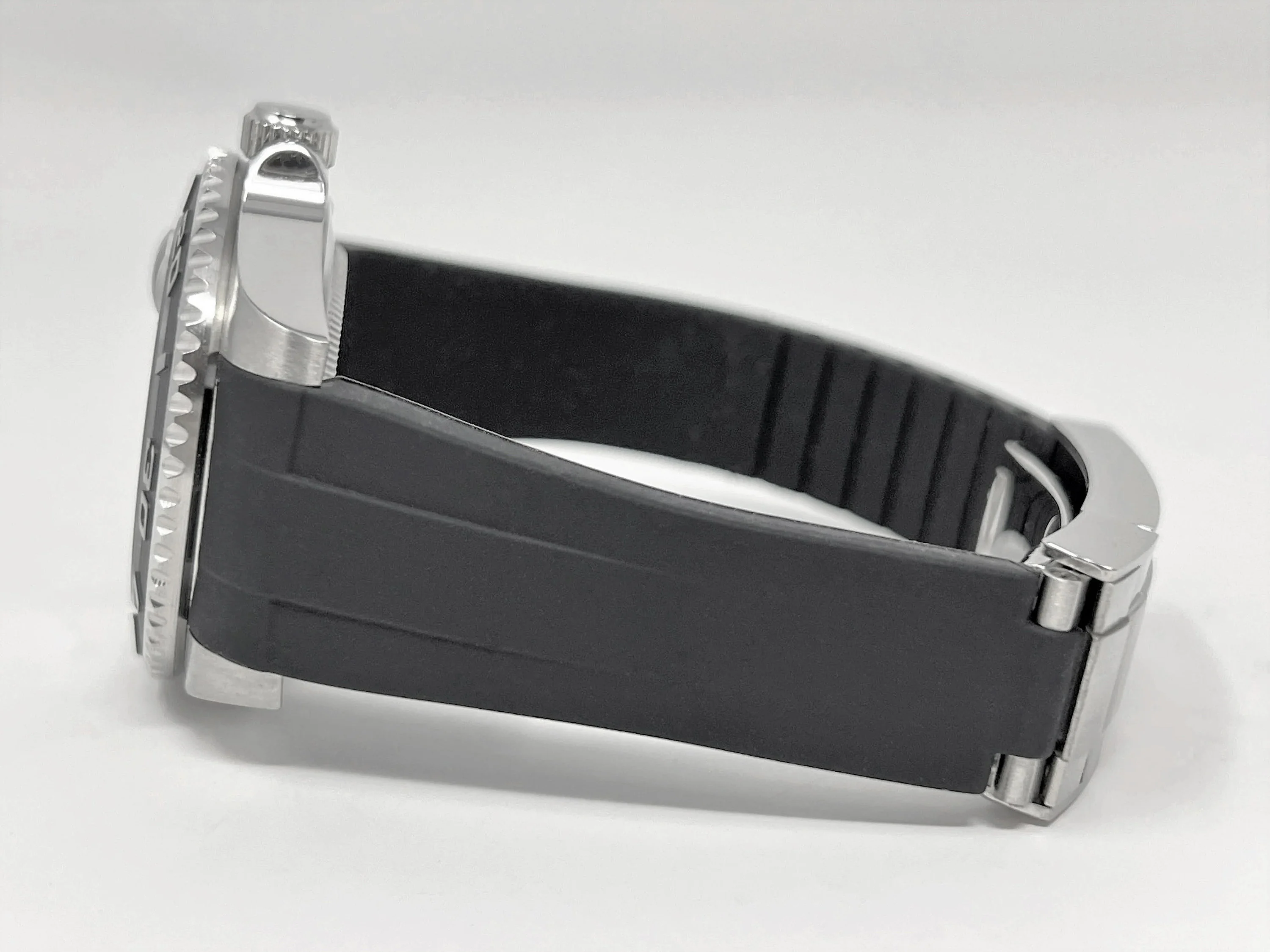 Yacht Steel on Rubber - Image 5