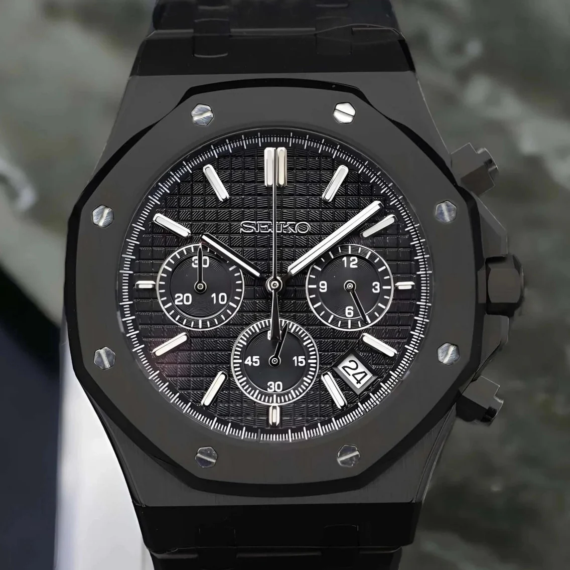 Seikoak Triple Black Chronograph - Image 2