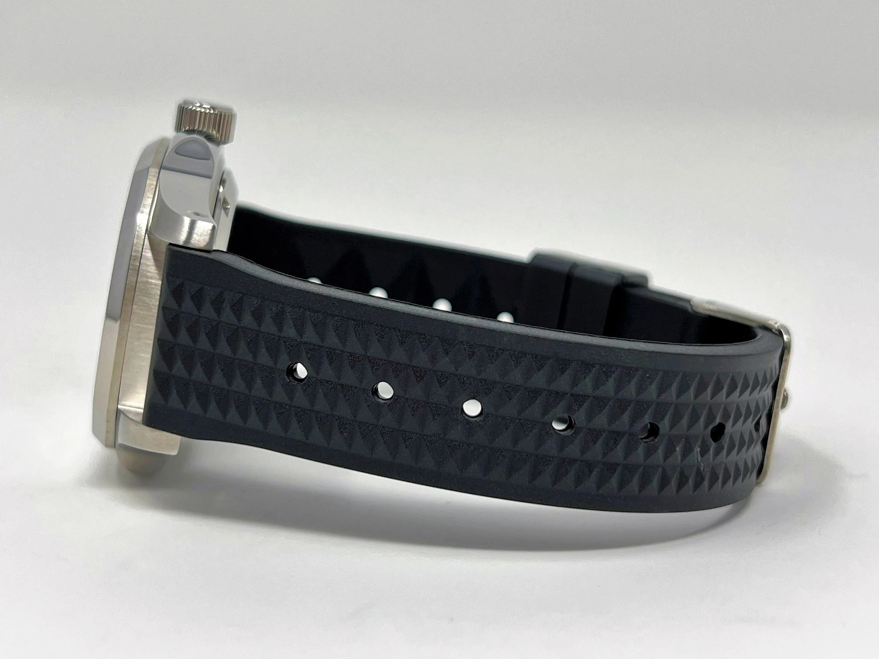 Seikonaut Black on Rubber - Image 4