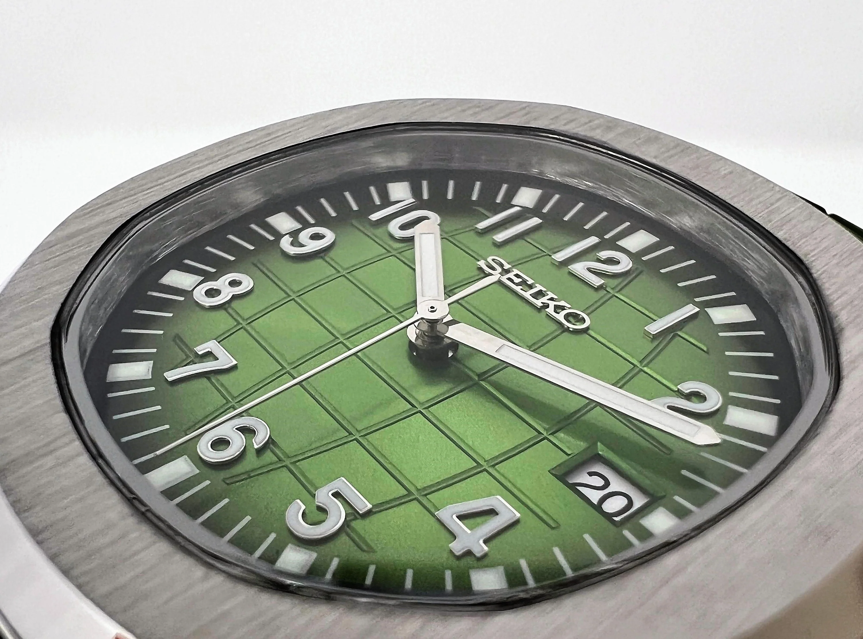 Seikonaut Green on Rubber - Image 8